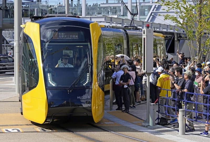 隣町だって大きな期待 開業に沸く宇都宮ＬＲＴ