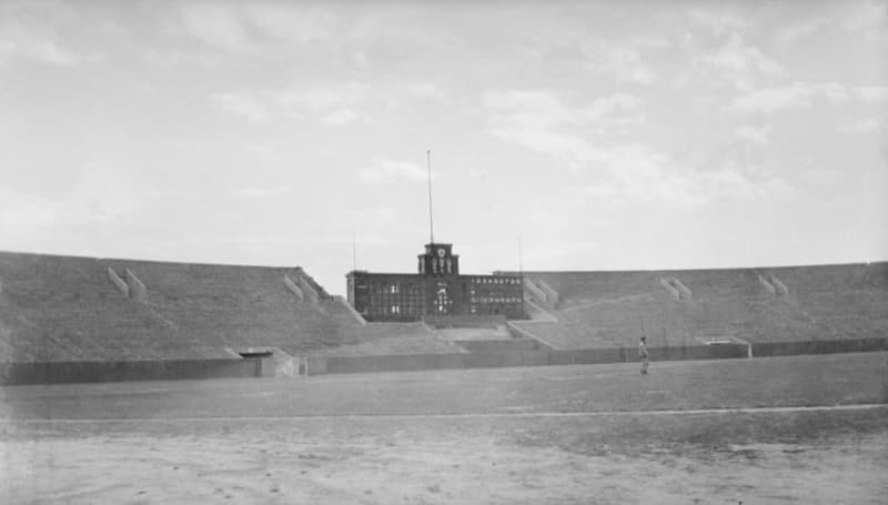 軍事施設だった甲子園、貴重写真で明らかになった「空白期」の姿　「野球の聖地」の別の顔、アメリカ人写真家が神戸市文書館に寄贈