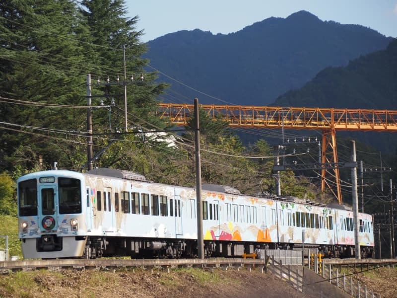 「至福」のレストラン列車　シンガポールとの異色コラボの狙いとは… 