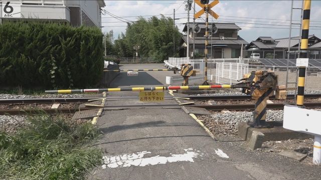 道幅２メートルの踏切　列車と車が衝突　運転していた９３歳女性が死亡　当時は車外に出ていたか　徳島・吉野川市