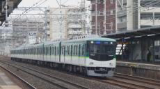 京阪本線など全線で運転見合わせ　門真市駅で人身事故