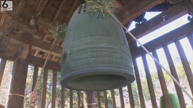 「三井の晩鐘」すす払い　１年のほこり落とし迎春準備　大津市