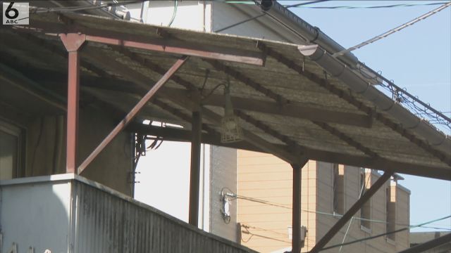 「建物から煙」と通報　東大阪市の住宅で火災　独居の６０歳男性死亡