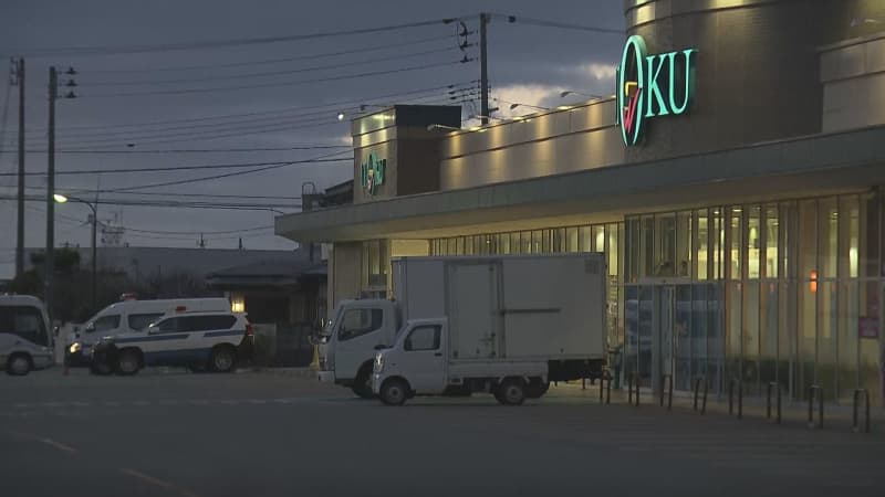 秋田市のスーパーのクマ 捕獲用のおりにいることを確認