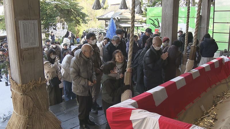 新年の始まりに願うことは…　初詣にぎわう　秋田市の太平山三吉神社