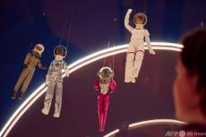 宇宙から帰還したバービー人形、ロンドンで初の一般公開