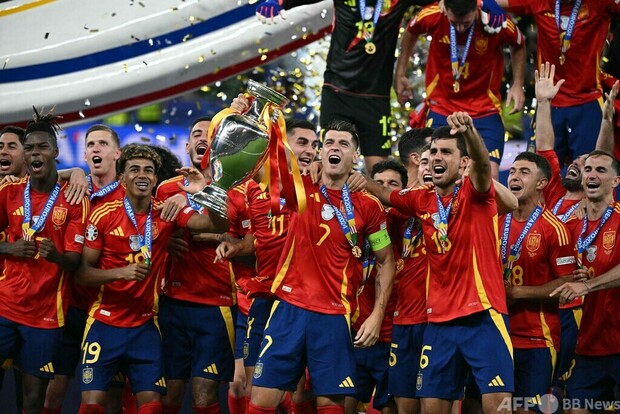 スペインが4度目のEURO制覇 イングランドの悲願打ち砕く