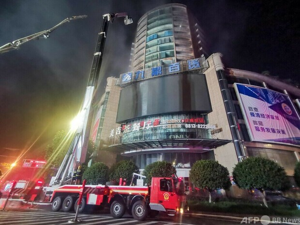 中国・四川の商業施設で火災、16人死亡