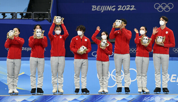北京五輪フィギュア団体のメダル授与式 8月7日パリで開催