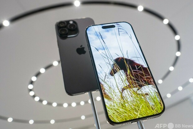 アップル、「iPhone 16」発表 生成AI対応