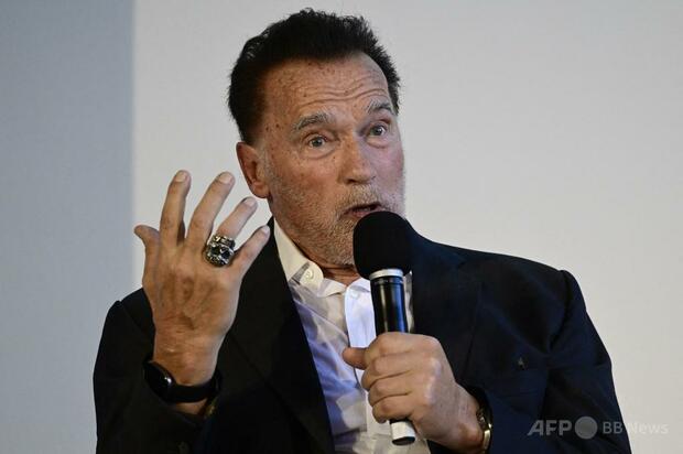 シュワルツェネッガー氏、ハリス氏支持を表明 トランプ氏には「激怒」