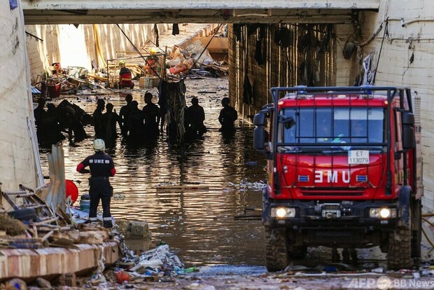 スペイン、被災地に兵士ら1万人増派 死者210人超に