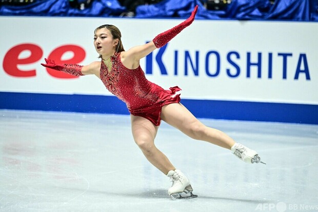 坂本花織が女子SP首位 日本勢がトップ3独占 NHK杯