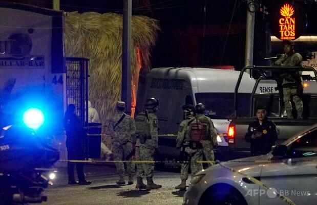 メキシコ中部で武装集団がバーを銃撃、10人死亡