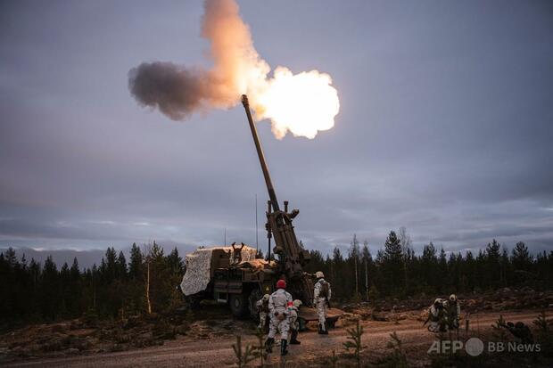 NATO、フィンランドで大規模砲兵演習