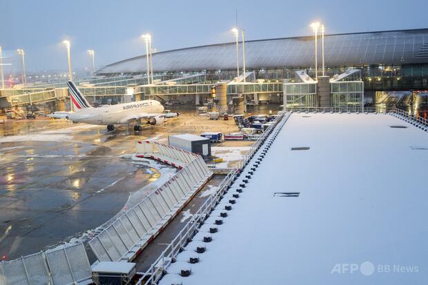 仏空港で犬が逃走、捜索のため滑走路閉鎖