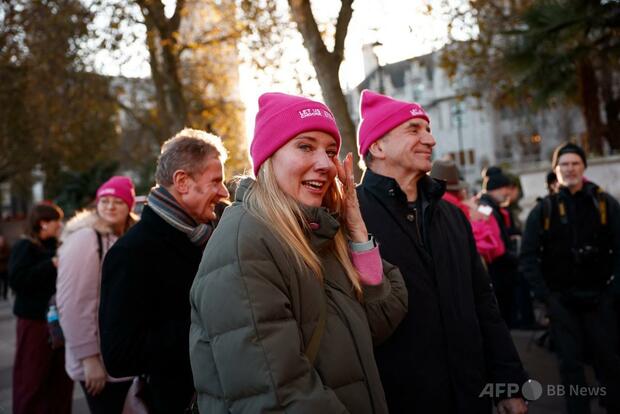 英下院、安楽死法案を可決 審議は継続