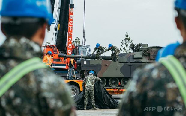 台湾、米国製エイブラムス戦車第1陣を受領