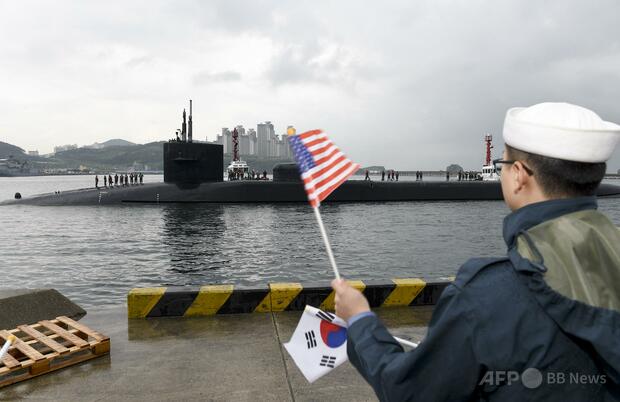 米潜水艦の韓国寄港、北朝鮮「敵対的軍事行為」と非難