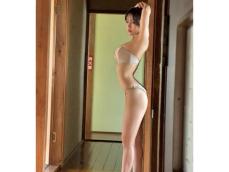 「現実にある体型なの！？」田中美久、超絶ボディライン際立つセクシーショット公開！ 「綺麗すぎる」