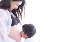 「幸せしかない」橋本マナミ、息子との出産間近のマタニティフォトに大反響！ 「めちゃ良い写真」