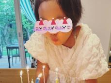 「口元が和香さんそっくり」井上和香、娘の9歳バースデーショット公開！ 「子供の成長ははやいですね」