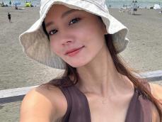 堀北真希の実妹・NANAMI、胸元ざっくりな姿で海を満喫！ 「かわいっ」「超〜お綺麗っす」と反響