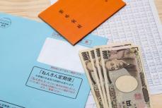 65～70歳の間、会社勤務し年収が800万円あるとしたら、もらえる年金はゼロですか？