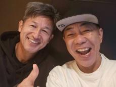 木梨憲武、日本サッカー界のレジェンドとのツーショットに反響！ 「キングカズ凄い」「素敵な笑顔」