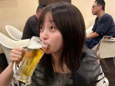 「のみっぷりwww」橋本環奈の“飲みっぷり”に注目集まる！ 「ビール大きい！」「かんかん男前」