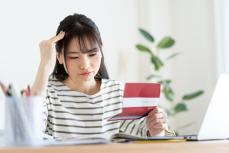 30歳女性「大暴落でマイナスになるのを見るとやめたくなります」それでもオルカンに月3万円を3年間積み立てた運用実績は？