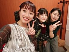 高橋愛、美人母&妹との顔出しスリーショット公開！ 「みんな可愛い」「家族仲睦まじい」と絶賛の声集まる