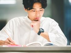 男子高校生がなりたい職業ランキング！ 2位は「教師・教員・大学教授」、では1位は？