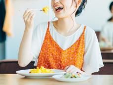 手軽だけど要注意な「太りやすくなる昼ごはん」って？ 改善方法もあわせて解説