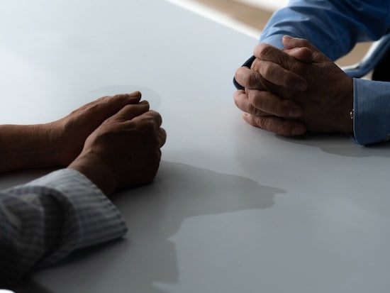 親の老後資金を減らすNG行為