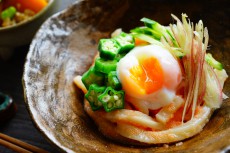 市販のめんつゆで…彼が「うまい!」と絶叫する「簡単冷やしうどん」