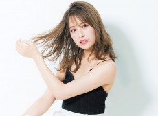 そんなテクニックが！　乃木坂46・衛藤美彩、“ふんわり肌”のベースメイクを公開！