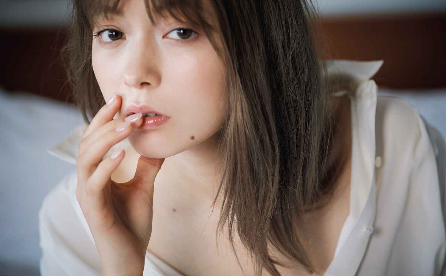 オーバーリップで“整形級”の変身！ 美容家・神崎恵の色気メイク術