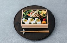 メインには宮崎牛の山椒煮…『銀座風月堂』で「折詰弁当」が初登場