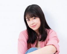 “現役女子高生”女優・小畑依音「授業開始の5分前に起きてます（笑）」