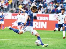 伊東純也「どんどん仕掛けて結果で見せていきたい」 自身初となるW杯に挑む