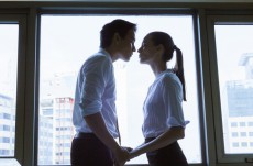 職場恋愛の成功テク♡社内男性への「正しいアプローチ法」3選