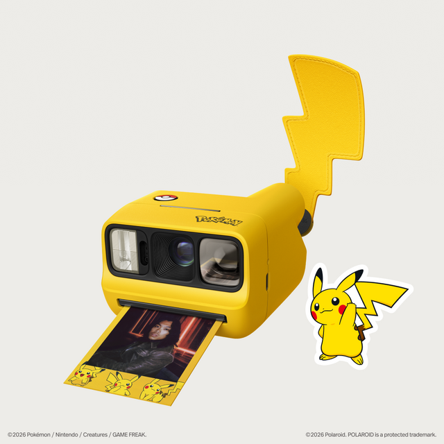 TOMY ポケモンカメラ トイカメラ　初期ポケモン　ピカチュウ ポケモン」ピカチュウ、ニンフィア、モンスターボールでいい写真ゲット