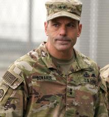 米陸軍最高幹部が突然の辞任 米陸軍欧州・アフリカ軍司令官｜Infoseek