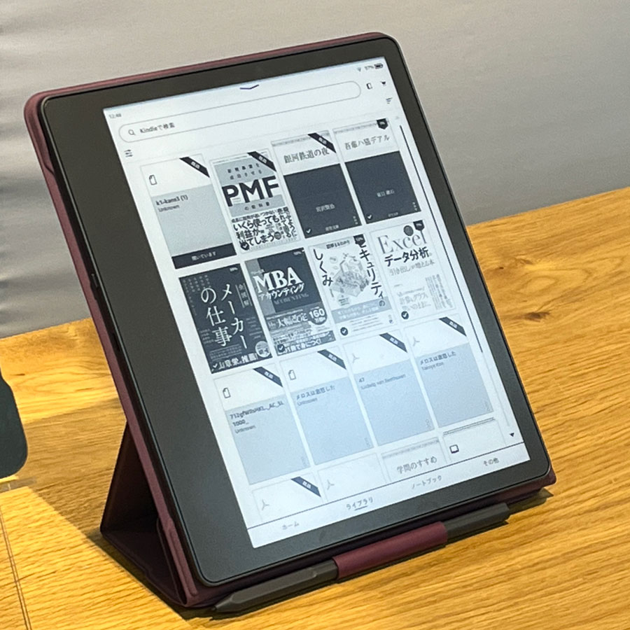 Amazon、「Kindle Scribe」を国内披露、電書端末であり紙のノートの再