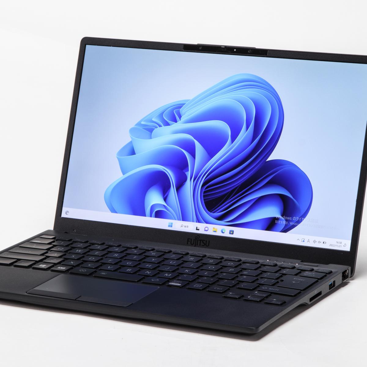 1kg未満の軽さが嬉しい！ 「LIFEBOOK WU4/G2」の使用感をチェック
