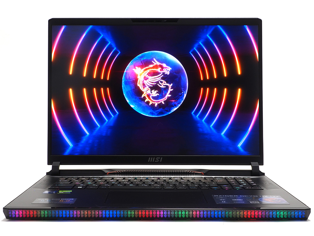 ゲーミングPCらしさを120％放つド派手なLED、デスクトップ級の性能を