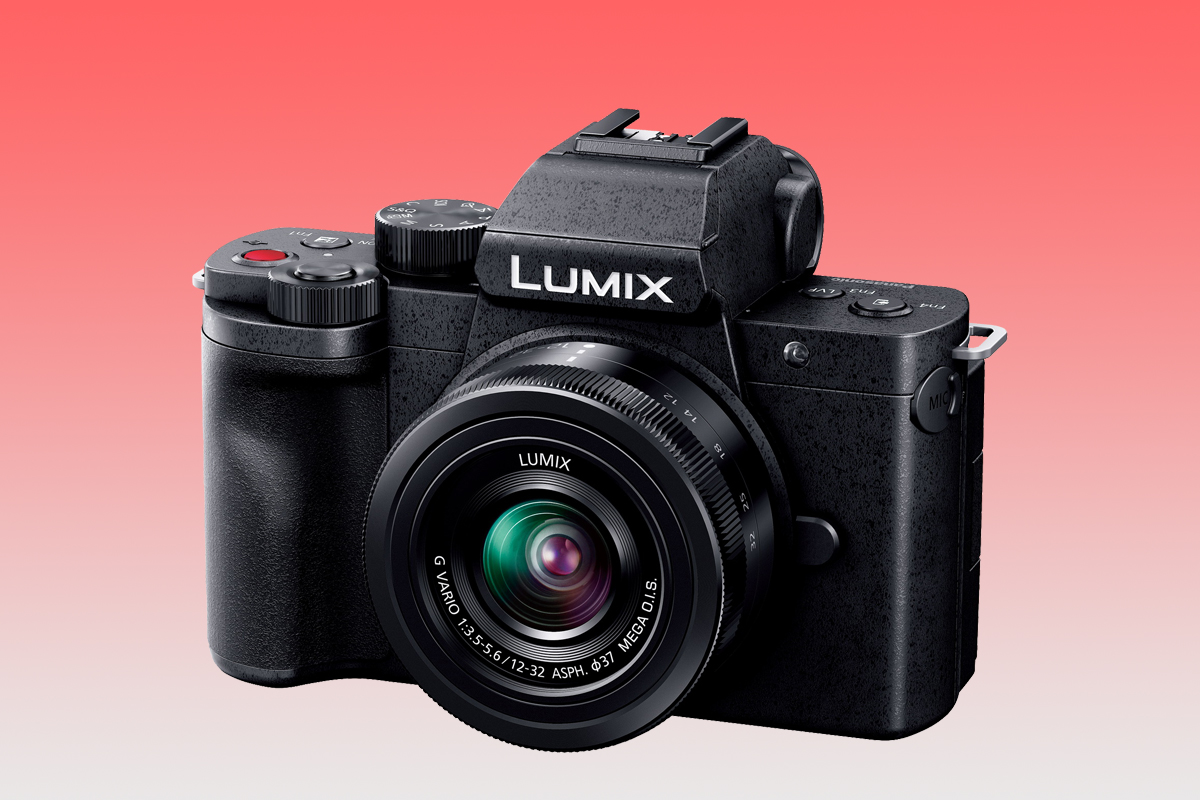 パナソニックが8万円台で買える超小型ミラーレスカメラ「LUMIX G100D