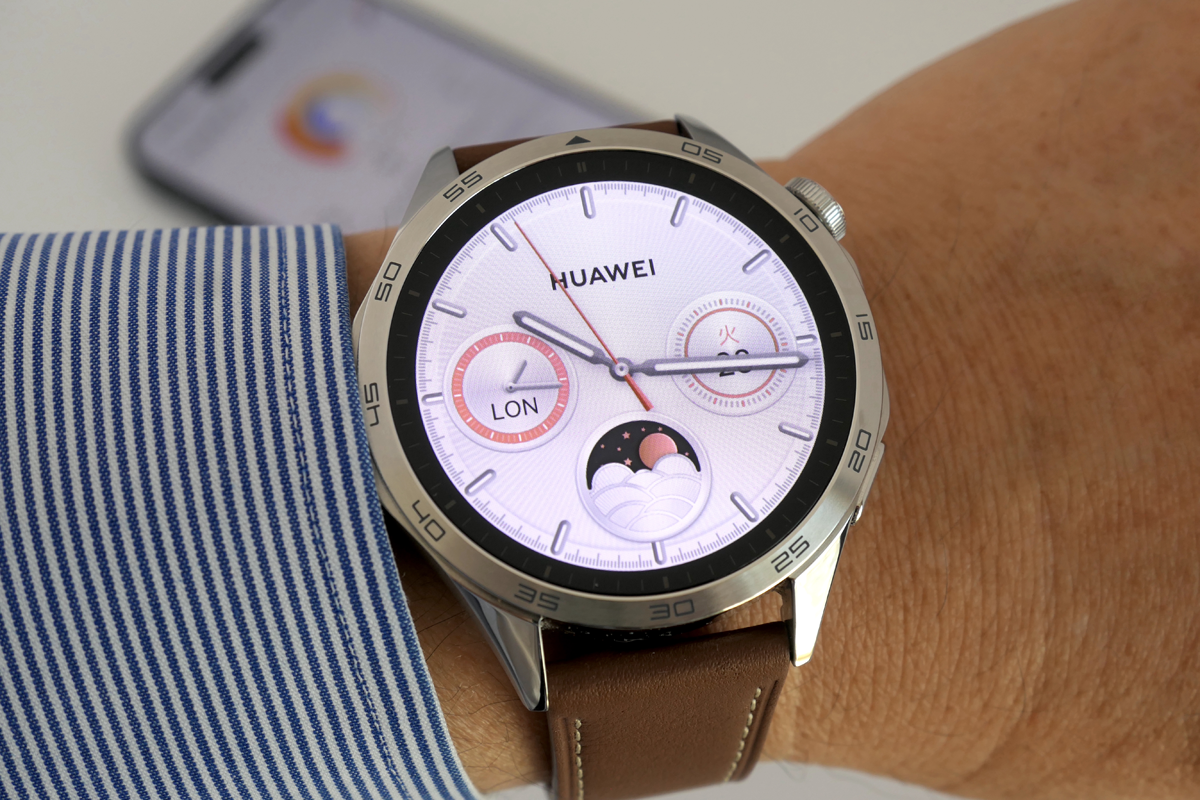 さらにコスパを高めた「HUAWEI WATCH GT4」デザイン一新、ヘルスケア