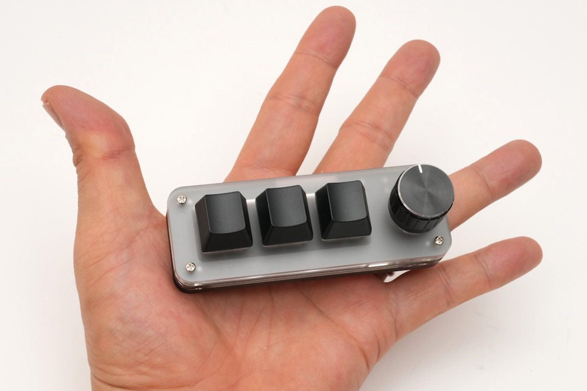 ついつい触り続けてしまう、中毒性を備えたミニキーボード「Tiny